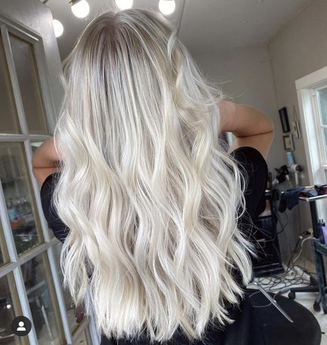 Full Platinum Blonde Hair, Platinum Blonde Root Smudge, Blended Platinum Blonde, All Over Platinum Blonde, Platinum Hair With Shadow Root, Platinum Blonde Hair With Money Piece, Blonde Icy Hair, Ice Blonde Hair With Lowlights, Platinum Blonde Hair Balayage