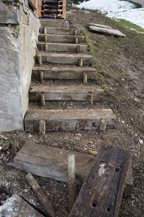 Railroad Tie Steps On Slope, Diy Steps On A Slope, Outside Stairs, Sloped Backyard, Garden Stairs, Hillside Landscaping, Outdoor Steps, Sloped Garden, Garden Steps