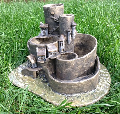 Clay Building Sculpture, Slab Ceramics Ideas, Pottery Architecture, Architecture Pottery, Clay Scene, Landscape Ceramics, Ceramic Castle, Clay Castle, Clay City