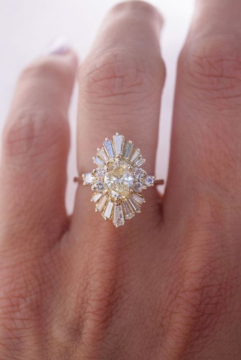 Engraved Candles, Diamond Vintage Ring, Sunburst Ring, The Bling Ring, Cute Engagement Rings, Future Engagement Rings, Fine Diamond Jewelry, Vintage Diamond Rings, Dream Engagement