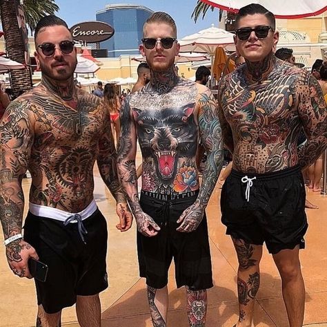 Full Body Tattoo Man, Suit Tattoo, Traditional Black Tattoo, Tattoo Man, Tattooed Men, Skull Sleeve Tattoos, Skull Sleeve, Body Tattoo, Irezumi Tattoos