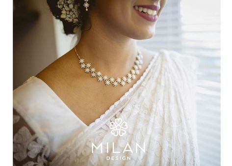 Christian Wedding Necklace, Christian Bridal Jewellery, Christian Wedding Jewellery, White Saree Wedding, White Sarees, Christian Bridal Saree, Bridal Ornaments, Saree Accessories, Christian Bride