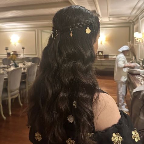 Afghan Hairstyles, Middle Eastern Hairstyles, Egypt Hairstyle, Arab Hairstyles, Arab Hair, Arabic Hairstyles, Eid Hairstyles, Arab Jewelry, Medieval Hairstyles