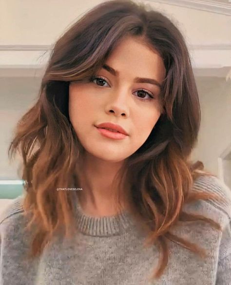 Selena Gomez Haircut, Selena Gomez Short Hair, Selena Gomez Hair, Haircuts For Medium Hair, Hair Medium, Haircuts Straight Hair, Haircuts For Long Hair, Hair Inspo Color, Medium Hair Cuts