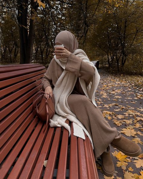 that’s why I love fall Modest Outfits Winter, Islam Journal, Modest Fashion Muslim, Outfit Muslim, Modest Outfits Muslim, Modest Winter Outfits, Gilmore Girls Outfits, Modest Girly Outfits, Jersey Hijab