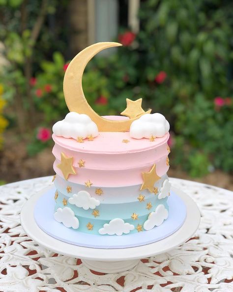 Cake Alchemy on Instagram: “Gender reveal’s will always hold such a special place in my heart. Welcoming a new life into the world is such a magical thing ✨💕” Heart Shaped Gender Reveal Cake, Destiny Cake, Gender Reveal Heart Cake, Gender Reavel Cake Design, Intimate Cake Gender Reveal, Gender Reveal Cake Moon And Stars, Gender Cake, Baby Shower Gender Reveal Cake, Gender Reveal Dessert