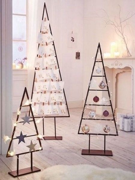 Modern Christmas Diy, Outside Christmas Decorations, Alternative Christmas Tree, Christmas Crafts To Make, Metal Christmas Tree, Woodland Christmas, Rustic Christmas Tree, Easy Christmas Crafts, Noel Christmas