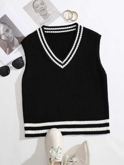 Law Outfits, Knitted Outfit, Preppy Mode, Knitted Sweater Vest, Sleeveless Jumper, Sweater Vests, Pullover Outfit, Wolf Girl, Elegante Casual