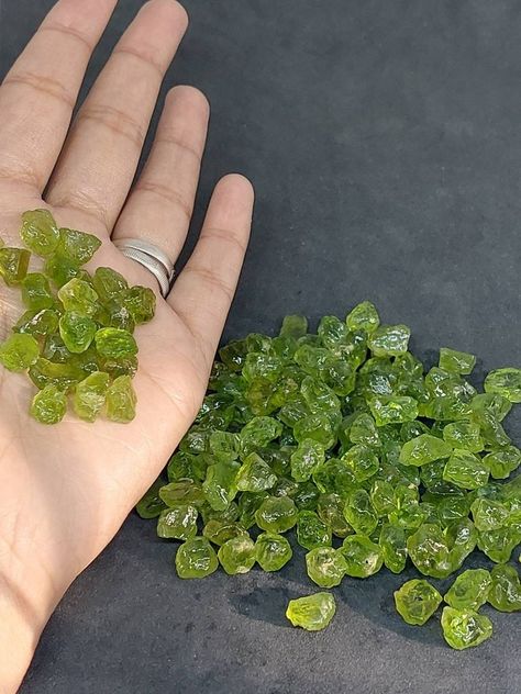 5 Clean Natural Peridot Raw/Peridot Rough Gemstone/Green Peridot Raw Crystal/Loose Peridot/Semi Precious Raw/Peridot Jewelry/7 to 10 Mm Shiny Rocks, Raw Peridot, Peridot Jewelry, Green Peridot, Rough Gemstone, Raw Crystal, Crystal Gems, Semi Precious, Gems