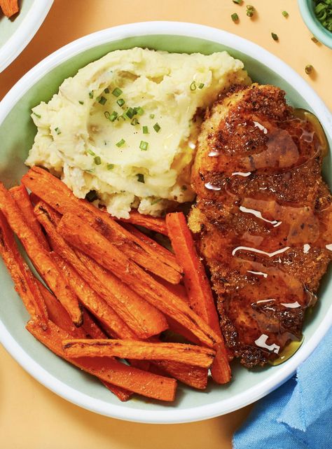 Chive Mashed Potatoes, Hello Fresh Dinners, Hot Honey Chicken, Easy Chicken Dinner, Hello Fresh Recipes, Hot Honey, Honey Chicken, Hello Fresh, Roasted Carrots