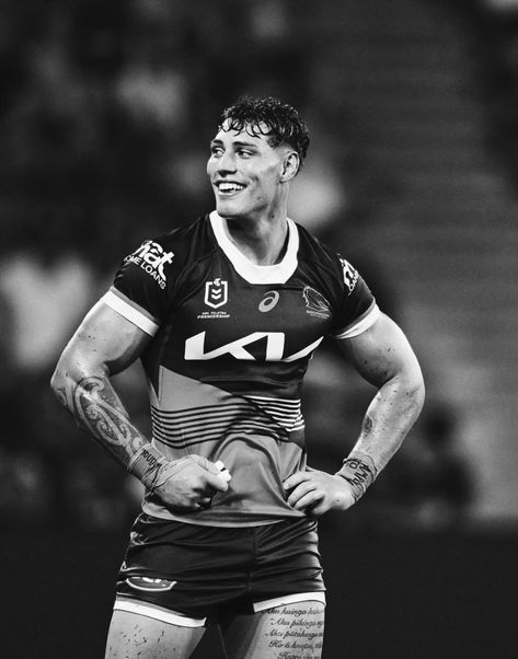 Fit Rugby Players, Jordan Riki Nrl, Jordan Riki Wallpaper, Jordan Rikki, Rugby Videos, Jordan Riki, Nrl Players, Reece Walsh, Broncos Players