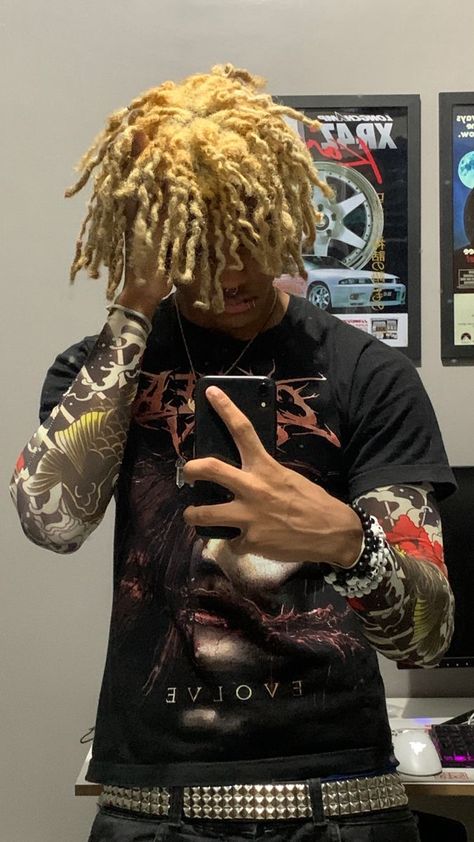 Y2k Dreadheads, Men Dread Styles, Dyed Dreads, Evan Rosier, Dreadlocks Men, Dread Hairstyles For Men, Dread Heads, Blonde Dreadlocks, Mens Dreads