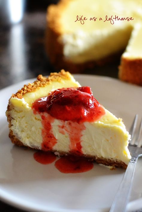 A few weekends ago, I was craving cheesecake. Big time. I was tempted to drive down to the nearest grocery store to buy one, but every time we do that I regret it. They never taste as good as they look. I  decided it was time I attempted a homemade cheesecake.    I did … Ultimate Cheesecake, Cheesecake Caramel, Cheesecake Recipes Classic, Torte Cupcake, Homemade Cheesecake, Classic Cheesecake, Best Cheesecake, Classic Desserts, Say Cheese