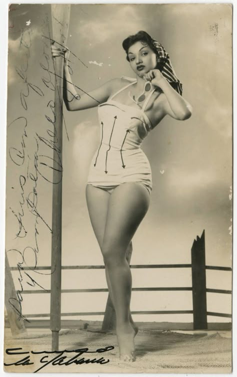 Chelo Alonso, Cuban actress - Cuban Photograph Collection - Digital Collections Cuban Women, Vintage Cuba, Afro Cuban, Mexican Actress, Vintage Everyday, Va Va Voom, Vintage Pinup, Dark Beauty, Vintage Glamour