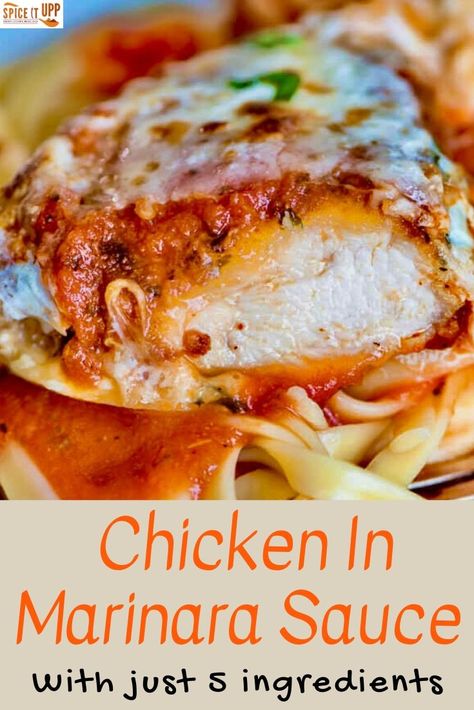 Easy, ready in 30 minutes keto friendly baked chicken dish with added flavour and health. This chicken in marinara sauce recipe is so easy to follow and make. Perfect weeknight healthy chicken dish. Chicken Thigh Marinara Recipes, Baked Chicken Marinara Sauce, Marinara Sauce Recipe Dinners Healthy, Baked Chicken With Marinara Sauce, Chicken In Marinara Sauce, Easy Chicken Marinara Bake, Marinera Chicken Pasta, Uses For Marinara Sauce, Chicken Breast Marinara Recipes