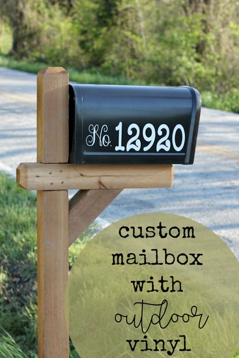 personalize your mailbox with Cricut #cricutmade #cricut #cricutmaker Silouhette Cameo, Mailbox Ideas, Cricut Decals, Cricut Inspiration, Custom Mailboxes, Mailbox Decals, Using Cricut, Cricut Baby, Cricut Air