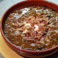 Black Bean Soup with Bacon | "This is an excellent recipe and everyone who's tried it loves it." Bean Soup With Bacon, Guacamole Salad, Soup With Bacon, Black Bean Soup Recipe, Paprika Sauce, Bacon Soup, Bacon Recipe, Bean Soup Recipes, Black Bean Soup