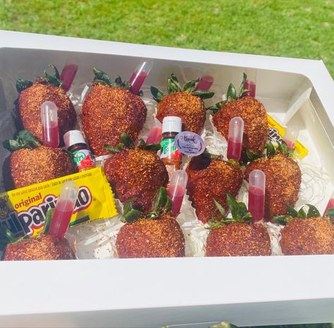 Tajin Strawberries, Mexican Side, Strawberries Chocolate, Hairdos For Curly Hair, Healthy Ideas, Chocolate Strawberries, Quince, Strawberries, Curly Hair Styles