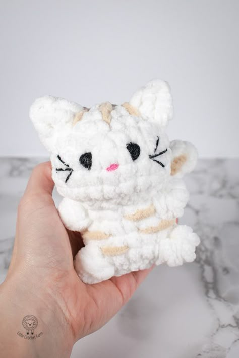 No-sew Kitty Cat amigurumi free crochet pattern Small Easy Crochet Projects Free, Crochet Plushies Pattern Free No Sew, No Sew Free Crochet Pattern, Free Crochet Cat Pattern, Free Cat Crochet Patterns, No Sew Amigurumi Free Pattern, Crochet Cat Free Pattern, Cat Crochet Pattern Free, Sew Plushies