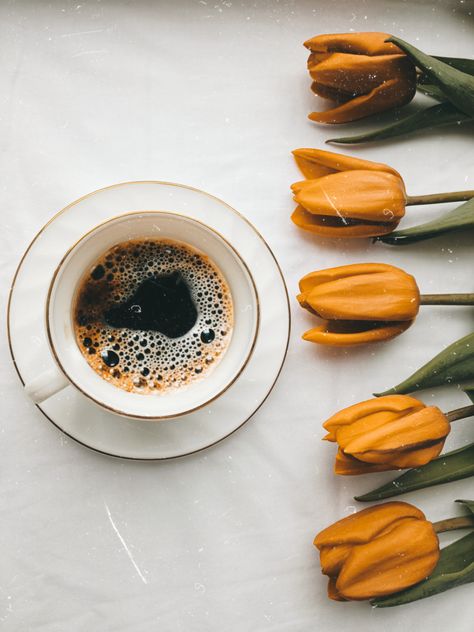 Morning Coffee Photography, Coffee Flatlay, Coffee Shot, Spring Coffee, Flowers Tulips, Coffee Instagram, Coffee Flower, Coffee Pictures, Coffee Photos