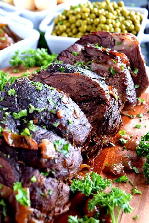 Roast Beef Recipes Oven, Sirloin Roast Recipes, Beef Sirloin Tip Roast, Oven Roast Beef, Sirloin Recipes, Tip Roast, Ground Beef And Cabbage, Roasted Beef, Sirloin Roast