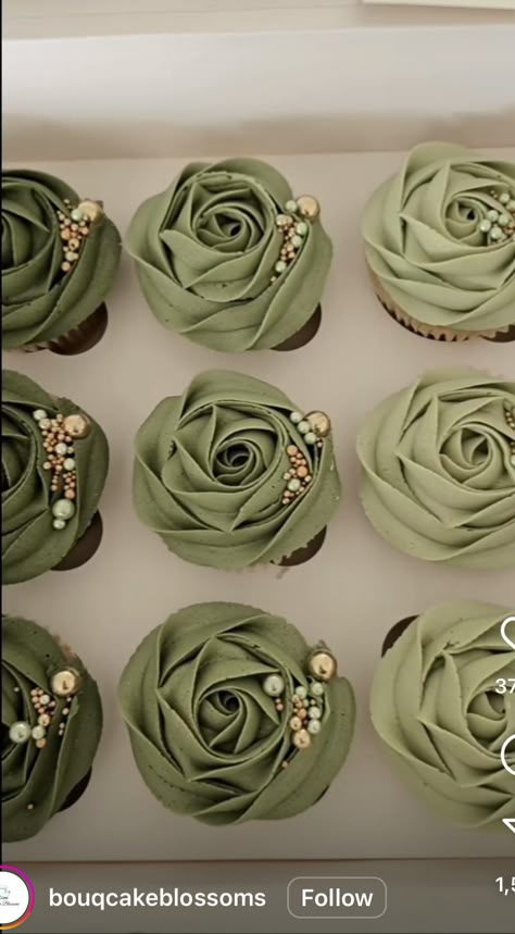 Sage Green Wedding Treats, Light Green Cupcakes, Sage Wedding Cupcakes, Sage Dessert Table, Sage Green Cake Ideas, Princess And The Frog Cupcakes, Sage Green Wedding Cake, Wedding Cupcakes Ideas, Green Sweets