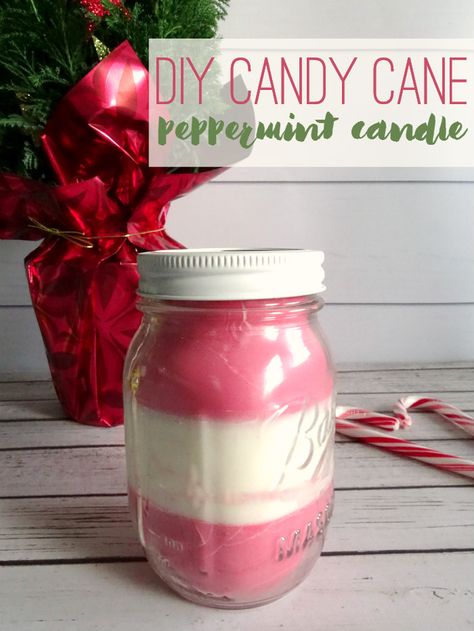 Fall Scents Diy, Diy Peppermint Candle, Diy Candle Gift, Peppermint Candle, Christmas Candle Crafts, Diy Candy Cane, Peppermint Candles, Christmas Candles Diy, Diy Candles Homemade