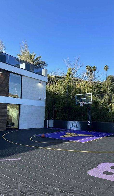 Home Basketball Court, David Dobrik, Dream Life House, Dream House Rooms, Luxury Lifestyle Dreams, Luxury Homes Dream Houses, Design Your Dream House, Dream House Interior, Alam Yang Indah