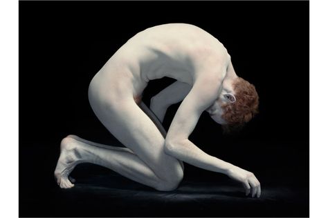 Renaissance Man: Nadav Kander Rediscovers the Nude - Michael curled with soft hand, 2012 Nadav Kander, Life Drawing Pose, Funny Poses, Male Dancer, Found Art, Human Poses Reference, Character Poses, Body Drawing, Body Poses