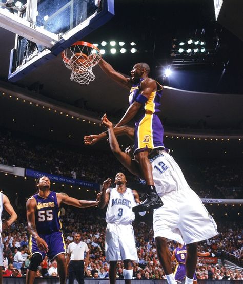 Kobe dunks on Dwight Howard #ImissNBA Kobe Bryant Dunk, Nike Ad, Basketball Memes, Nike Air Max 2016, Dwight Howard, Nba Memes, Lakers Kobe, Lebron Shoes, Basketball Funny