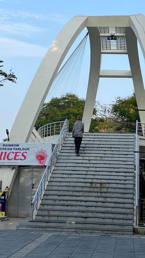 Marine Drive Walk Way Kochi | Marine Drive is a buzzing waterfront district known for the Marine Walkway, popular for evening strolls, and leafy Subhash Bose Park. #kochitravel #cochintourism Marine Drive Kochi, Fake Injury, Kerala Travel, Marine Drive, Kochi Kerala, Alone Photography, Shadow Photos, Creative Profile Picture, Classy Photography