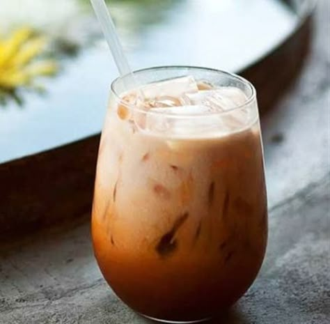 Sweet Thai Iced Tea (Vegan Sweetened Condensed Milk: 2 Cans Pure Coconut Milk & ½ c Agave Nectar) Milktea Photography, Thai Iced Tea, Tea Breakfast, Thai Coconut, Thai Tea, Tasty Kitchen, Agave Nectar, Drink Me, Thai Recipes