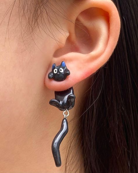 Rosabella (@rosabeestudios) • Instagram photos and videos Clay Black Cat, Ghibli Earrings, Jiji Kiki, Jiji Cat, Black Cat Earrings, Earring Posts, Earrings Unique, Cat Earrings, Water Activities