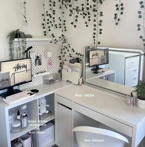 Bedroom Inspo Black, White Desk Setup, Kpop Desk, Desk Ikea, Ikea Pegboard, Albums Covers, Ikea Desk, Desk Inspo, Desk Makeover