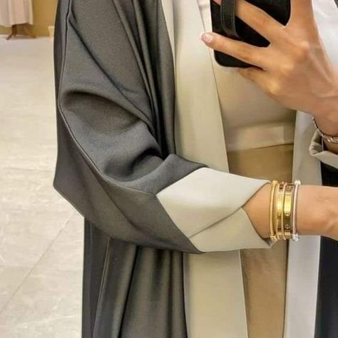 Arabic Designs, Detail Couture, Blouse Casual Fashion, Modest Fashion Hijab, Mode Abaya, Modesty Fashion, Sleeves Designs For Dresses, Abaya Designs, Muslim Fashion Outfits