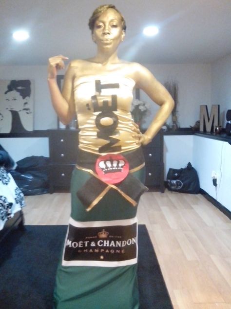 🍾 Moët Champagne Halloween Costume Champagne Costume, Cocktail Costume, Moet Chandon Champagne, Swift Tour, Book Week, Christmas Wine, Table Ideas, Eras Tour, Bingo