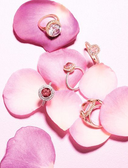 Jewellery Photography Inspiration, Jewelry Product Shots, Creative Jewelry Photography, Pink Photography, Jewelry Photography Styling, Jewelry Editorial, Madame Figaro, Jewelry Photoshoot, Jewelry Ads