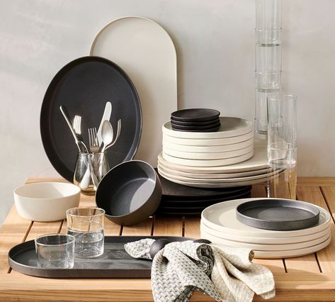 Mason Modern Melamine Dinnerware Collection - items like these, soon in our store. Stay tuned! Pottery Barn Dishes, Dinnerware Set Modern, Dinnerware Pottery, Modern Plates, Dishware Sets, Melamine Dinnerware Sets, Outdoor Dinnerware, Bowl Pottery, Melamine Dinner Plates