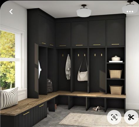 Black Mudroom, Contemporary Mudroom, Small Mudroom Ideas, Mudroom Cubbies, Mudroom Remodel, Mudroom Cabinets, Entryway Modern, Mud Room Entry, Mudroom Lockers