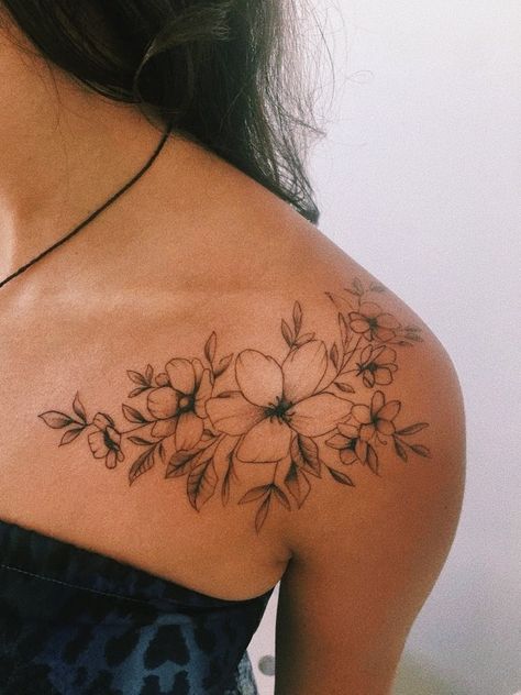 Aquarius Tattoos, Tattoo After Care, Feminine Shoulder Tattoos, Women's Shoulder Tattoo, Tattoo Artist Tattoo, Floral Tattoo Shoulder, Small Shoulder Tattoos, Artist Tattoo, Hip Tattoos Women