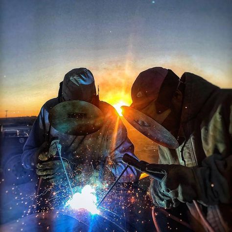 Welder Aesthetic, Rig Welder, Pipeline Welders, Pipeline Welding, Welding Rig, Welded Metal Projects, Columbus Indiana, Future Job, Welding And Fabrication