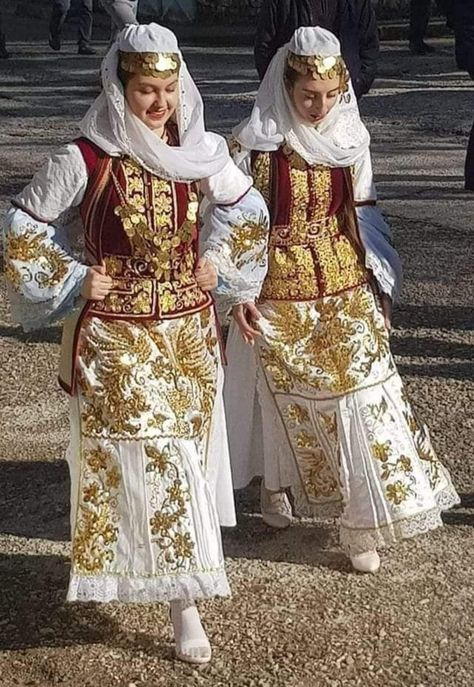 Greek Traditional Dress, Greek Dancing, Europe Culture, Greek Dress, Lady Justice, Greek Culture, Folk Costume, Traditional Clothing, Costume Outfits