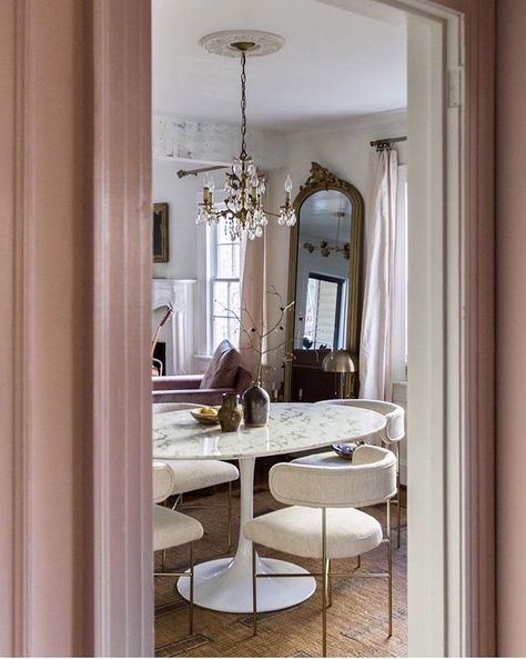 Art Deco Parisian, Parisian Art Deco Interior Design, Vintage Glam Dining Room, Art Deco Dining Room Ideas, French Art Deco Interior, Geneva Apartment, Fireplace Headboard, Romantic Dining Room, Carley Summers