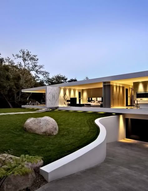 The Glass Pavilion - 780 Ashley Rd, Montecito, CA, USA House On Slope, Basement Parking, Minimalist Entryway, California Architecture, Slope House, Glass Pavilion, Luxury Homes Dream Houses, Design Exterior, House Architecture