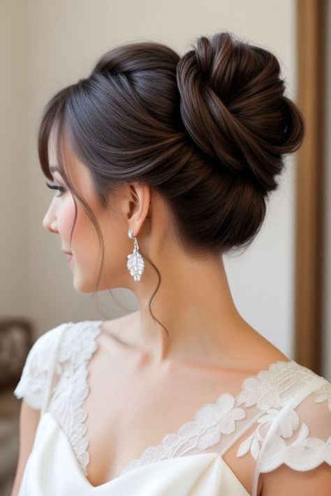 28+ Shoulder Hairstyles for Wedding 18 Wedding Updos For Short Hair With Veil, Bridesmaid Hairstyles High Bun, Cute Bun Hairstyles For Wedding, Romantic Bun Hairstyles, Up Do Bun Hairstyles, Up Do Hairstyles Wedding, Fine Hair Updo Wedding, Hair Models Hairstyles, One Shoulder Dress Hairstyles