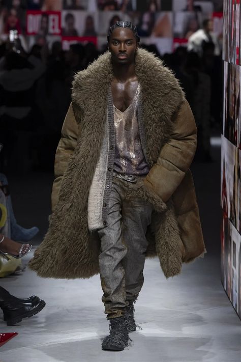 Diesel Fashion show, Runway, Ready To Wear Fall Winter 2024, Milan Fashion Week, Runway Look Diesel Fashion Show, Runway Ready To Wear, Diesel Fashion, Milan Fashion Week Runway, Creative Outfits, Fashion Show Runway, Fall Winter Trends, Diesel Men, Mens Fashion Urban