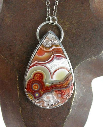 Laguna Lace Agate Pendant | Flickr - Photo Sharing! Metalwork Jewelry, Metal Clay Jewelry, Cabochon Jewelry, Agate Jewelry, Jewelry Outfit, Crazy Lace Agate, Silver Pendants, Agate Pendant, Lace Agate