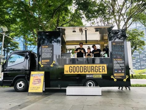 The Goodburger food truck... serving delicious plant-based Impossible burgers in SG!  #thegoodburgersg #foodtruck #impossibleburger Burger Van Ideas, Burger Van Wedding, Food Truck Tshirt Ideas, Burger Truck Design, Burger Trailer, Burger Food Truck, Margarita Truck, Burger Truck, Burger Van