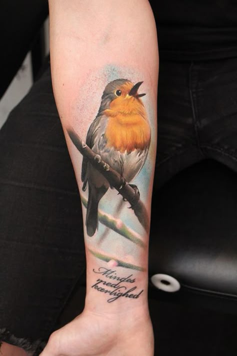 Merry little robin redbreast, perched on a branch singing his song, tattooed on girls forearm Realistic Bird Tattoo, Bird Tattoo Ideas, Robin Bird Tattoos, Bird Tattoo Sleeves, Bird Tattoos Arm, Robin Tattoo, Bird Tattoo Meaning, Vogel Tattoo, Tattoo Bird