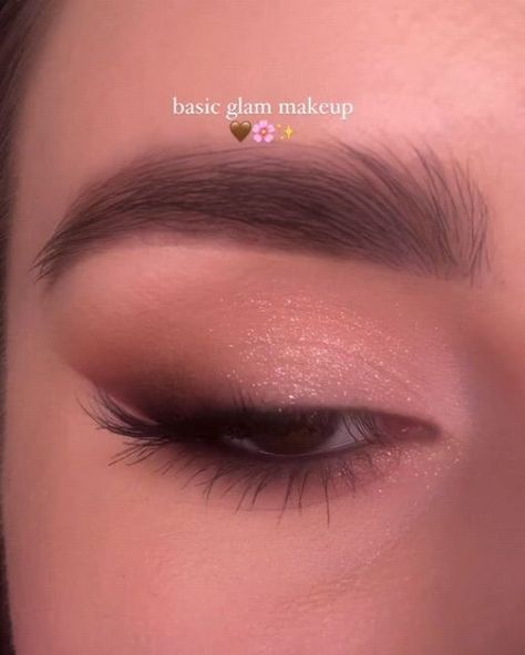 Basic Glam Makeup, Grad Makeup, Makeup For Round Eyes, Natural Eyeshadow Looks, Prom Makeup For Brown Eyes, Soft Eye Makeup, Red Eye Makeup, Prom Eye Makeup, Soft Makeup Looks